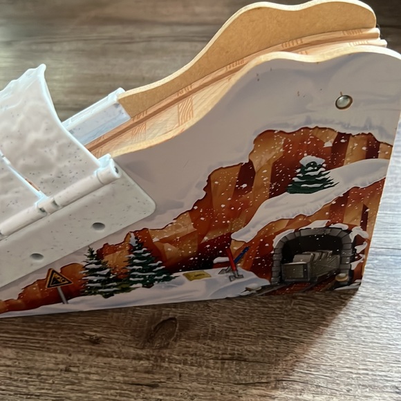 Thomas Wooden Railway Pieces - Picture 6 of 8